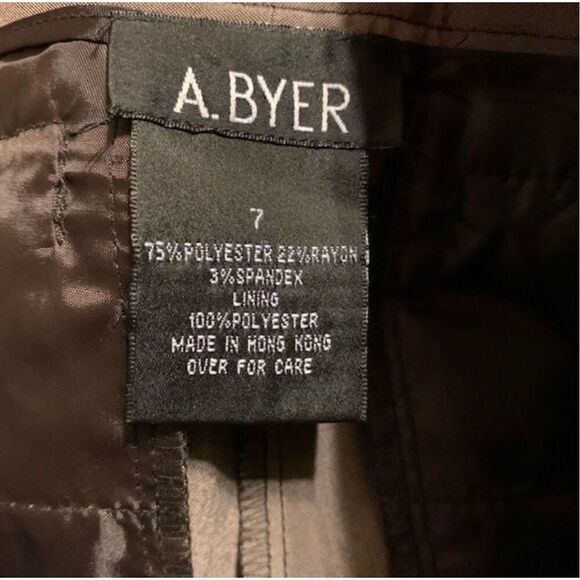 A. BYER SIZE 7 BROWN STRETCH SHORTS-NWT - Picture 5 of 5